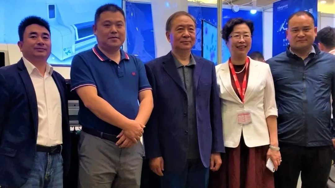 “中國醫(yī)學(xué)裝備協(xié)會第五屆學(xué)術(shù)年會”順利召開，晶鑄生物“全自動細(xì)胞學(xué)制片+人工智能